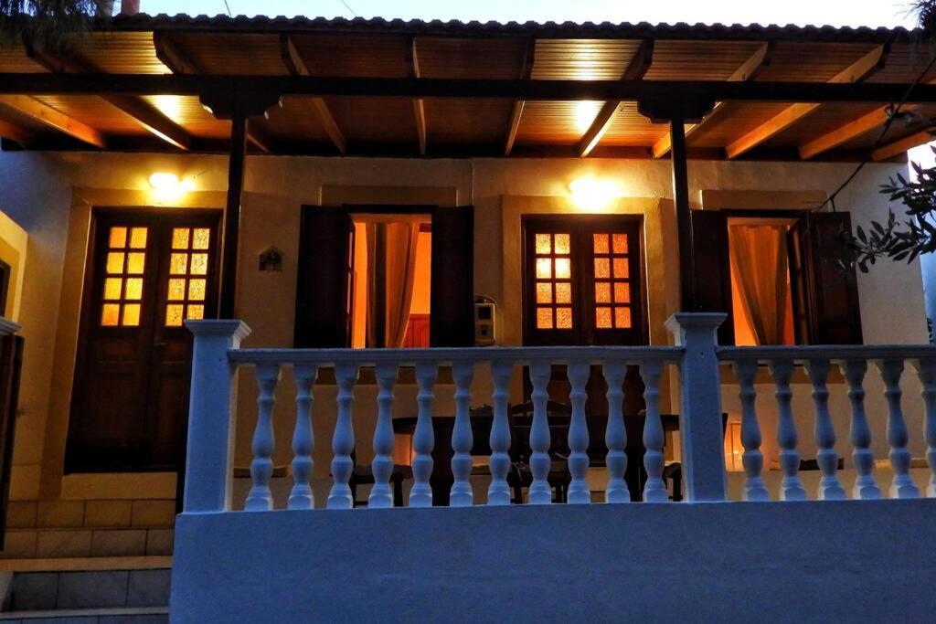 Traditional Villa Efterpi Chalki Town Luaran gambar